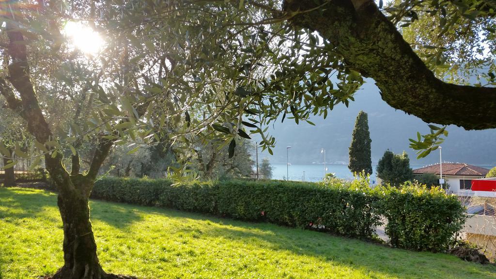 Villa Leilani B&B Sale Marasino Εξωτερικό φωτογραφία